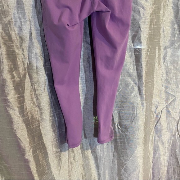 Fabletics SZ XS, 7/8 leggings,Power Hold, high waisted, 3 pockets, GUC, mesh - Picture 16 of 16